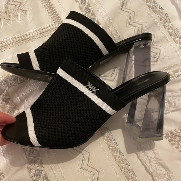 Kylie and Kendall acrylic heel shoes - Picture 3 of 6